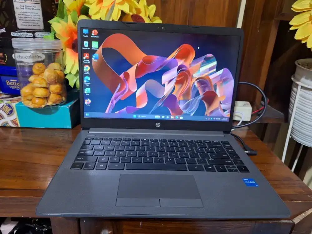 Bismillah di jual laptop hp14 slim core i3gen11 ssd 256gb siap pakai