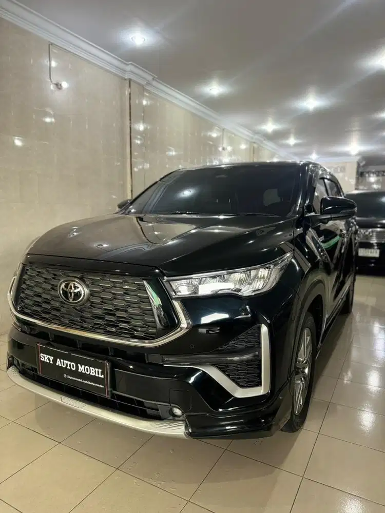 Toyota Innova Zenix Q CVT Hybrid Hitam 2023