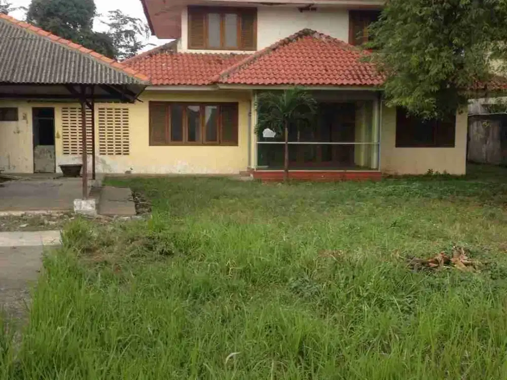 Rumah + Tanah Luas Kebon Jeruk Raya Jakbar – LT 1.596m² Dekat BINUS, SHM, 30M Nego