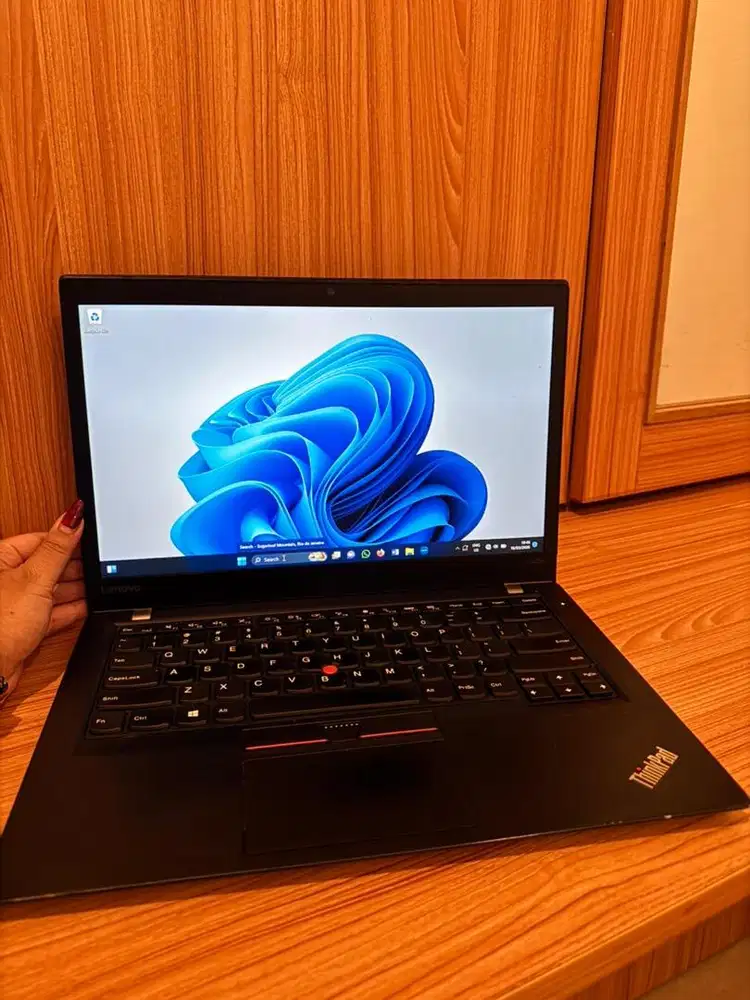 Lenovo ThinkPad T470s i5 Gen7 RAM 8GB SSD 256GB Laptop Murah