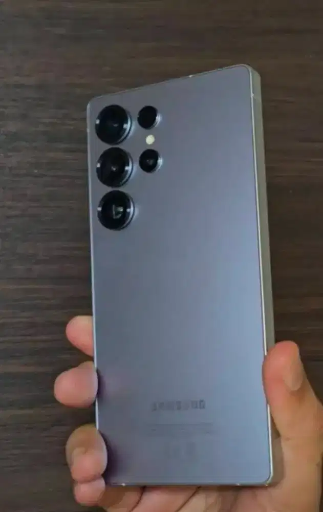 Samsung S25 Ultra 12/512 Titanium Silverblue 7 Bulan pemakaian.