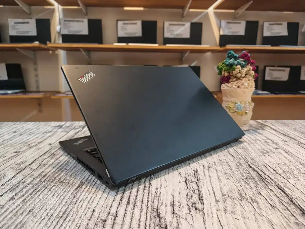 LENOVO THINKPAD X280//CORE i3-8130U//RAM 8GB