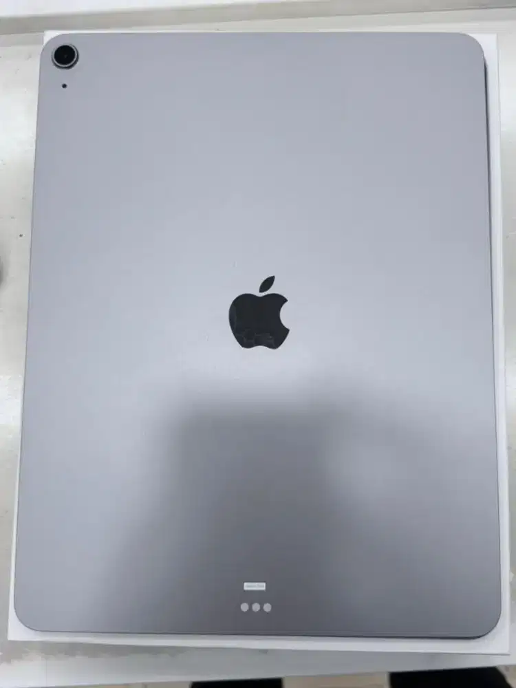 Ipad air13 inch ( M3 ) 128GB masih garansi ,6 bulan