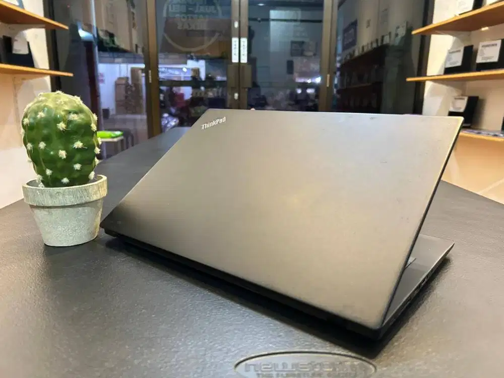 LENOVO THINKPAD X280//CORE i3-8130U//RAM 8GB