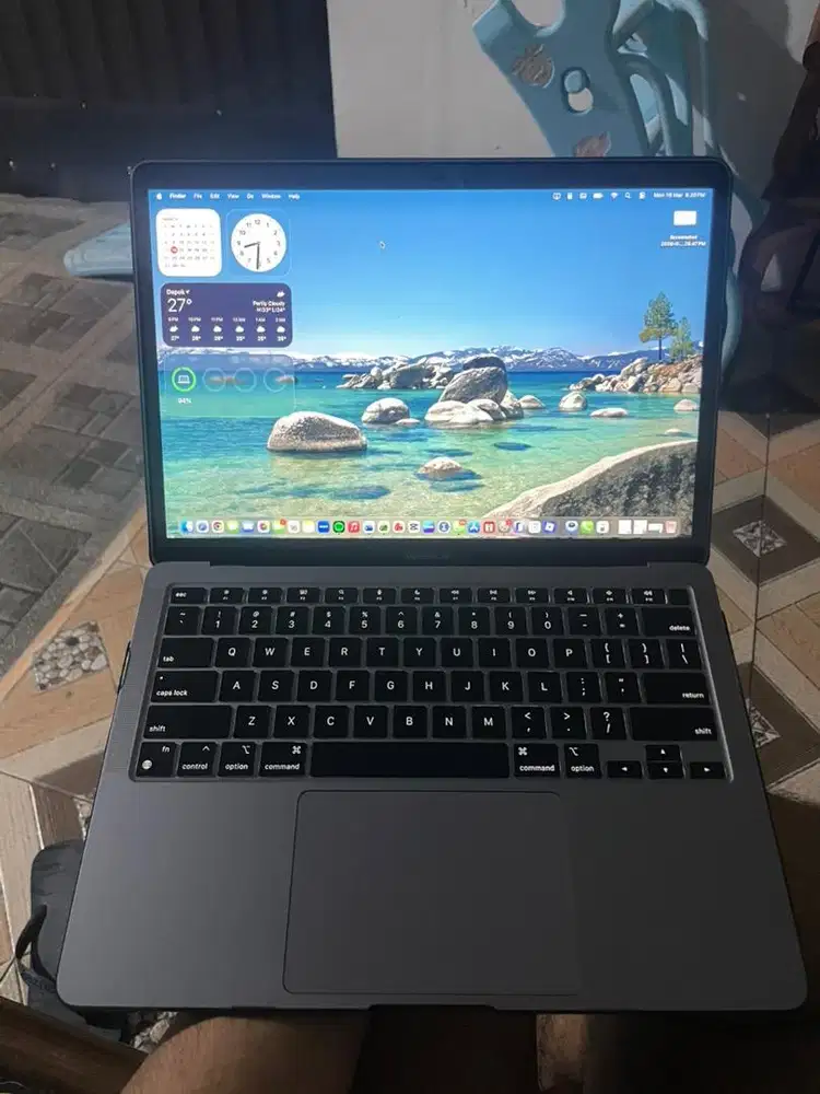 Macbook air m1 8/256 garansi on