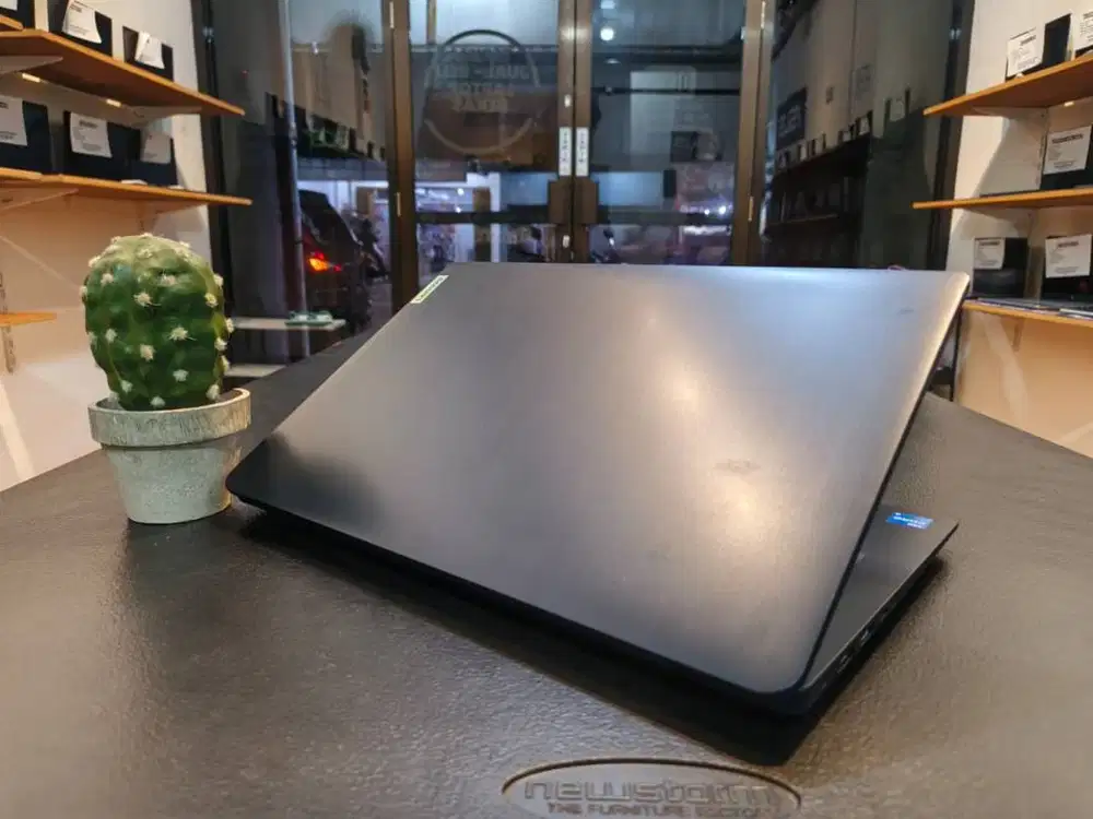 LENOVO IP 3-14IAU7//CORE i5-12a35U//SSD 512GB