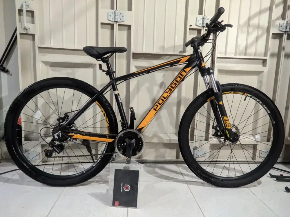 sepeda MTB Polygon cascade 2 ukuran 27.5 frame M