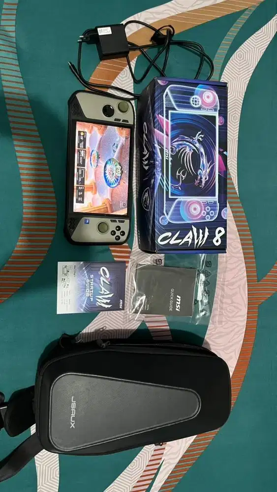 Handheld PC Gaming MSI Claw 8 AI+