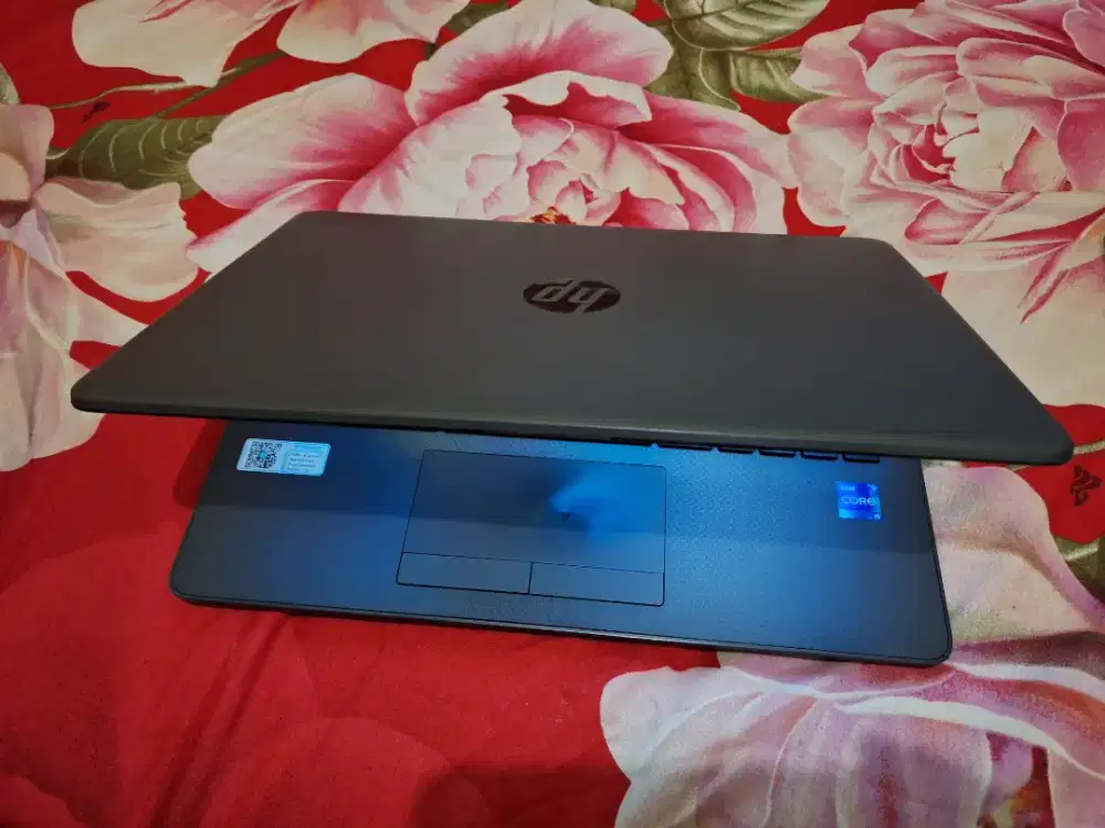 Bismillah dijual laptop hp14 slim core i5gen11 ram 8gb siap pakai
