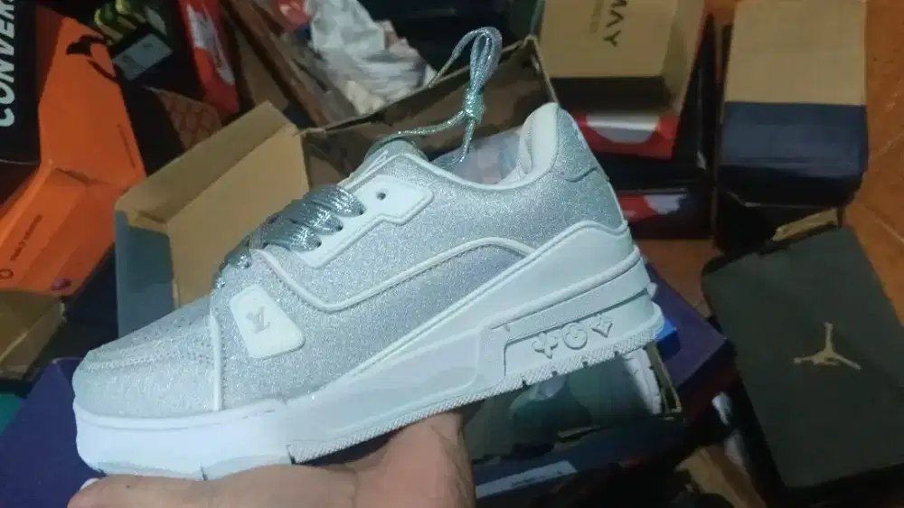 Louis Vuitton silver white