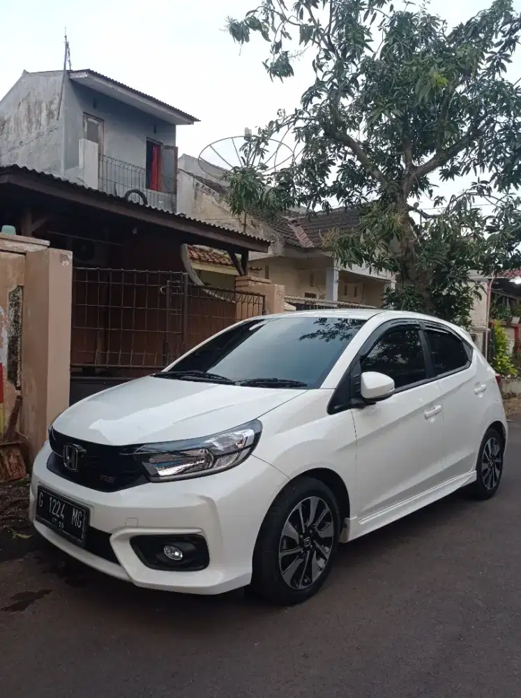 Brio Rs cvt 2021 metik