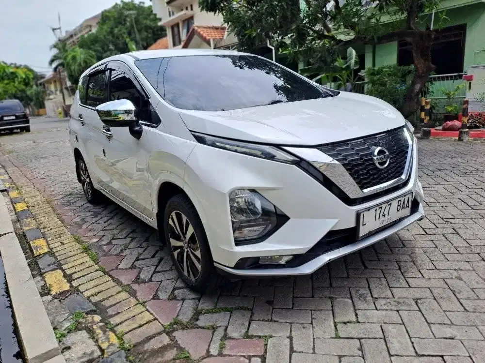 NISSAN LIVINA VX 1.5 MATIC 2019