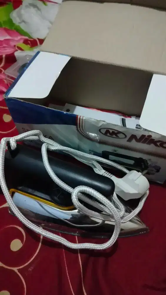 Alat setrika baru merk NIKO