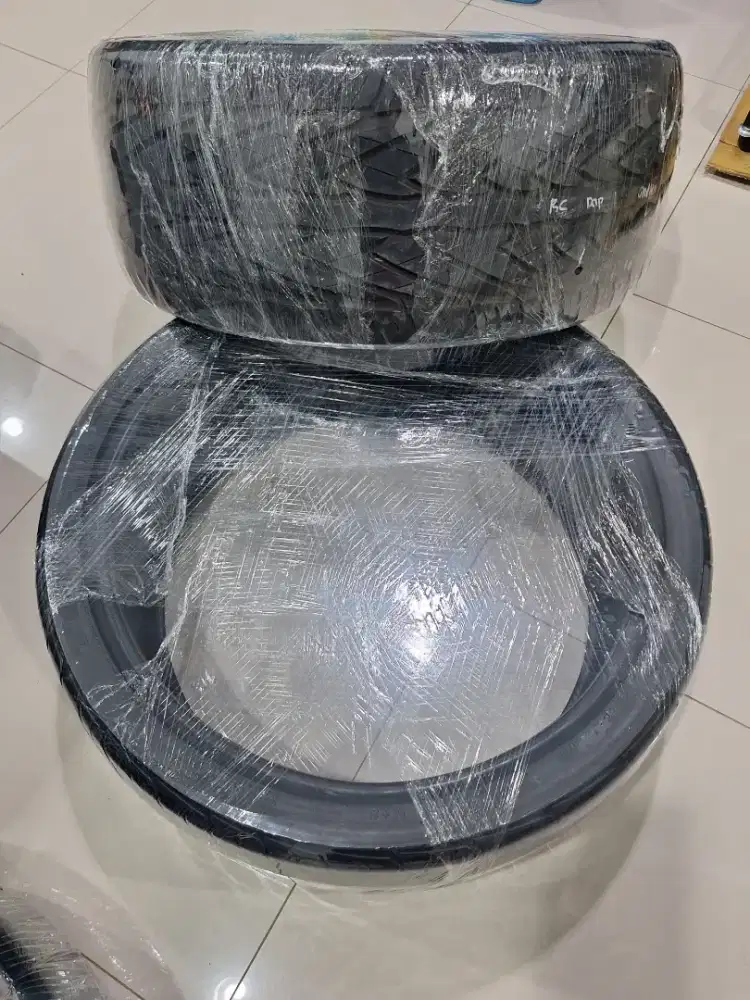 Toyo Proxes 4 R22 285/35 2022