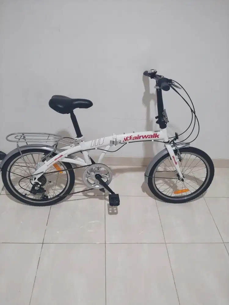Sepeda Lipat Ace Airwalk 20 inc