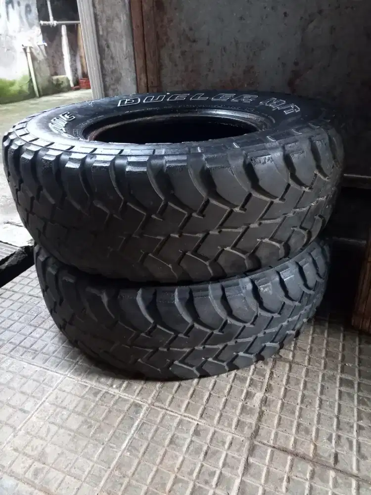 2ban brigestone dueler mt 31 R15