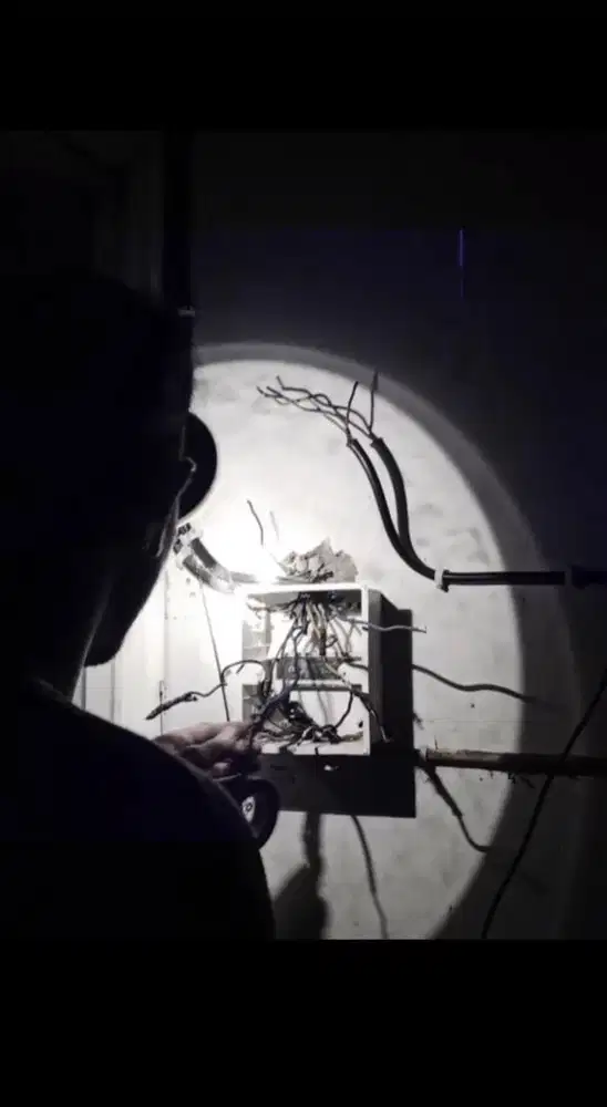 Teknisi Listrik Panggilan 24 Jam - Solusi Korslet & Mati Lampu