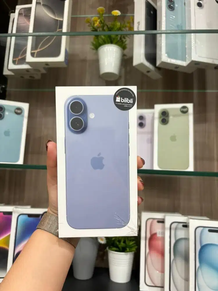 Ip 17 128 mist blue new