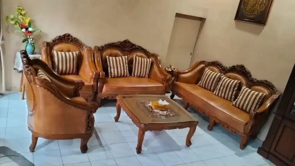 Di jual kursi dan meja tamu jati