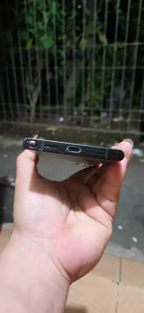 Samsung s22 ultra 12/256 minus