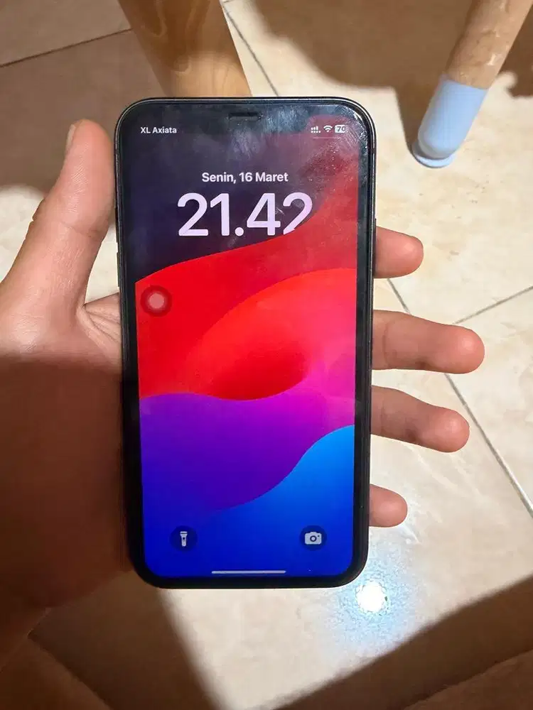 DIJUAL IPHONE 11 64 GB KONDISI MULUS UNIT ONLY