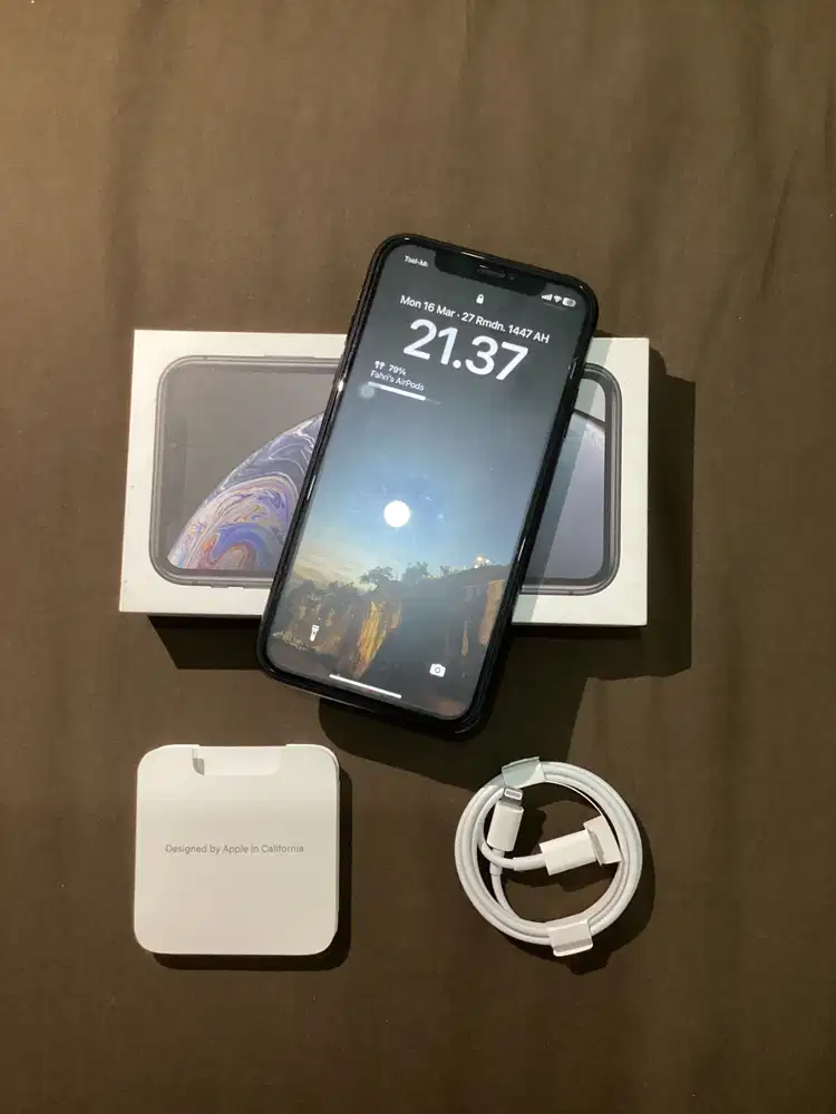 iPhone XR 64GB Black Ex Garansi iBox Lengkap dan Mulus