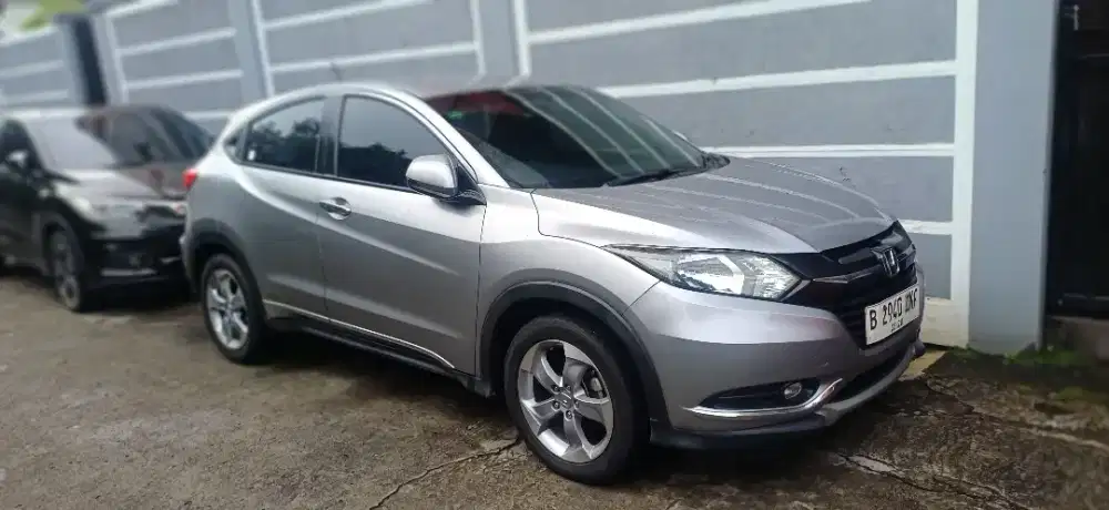 HONDA HRV E MATIC 2018 STNK PANJANG..
