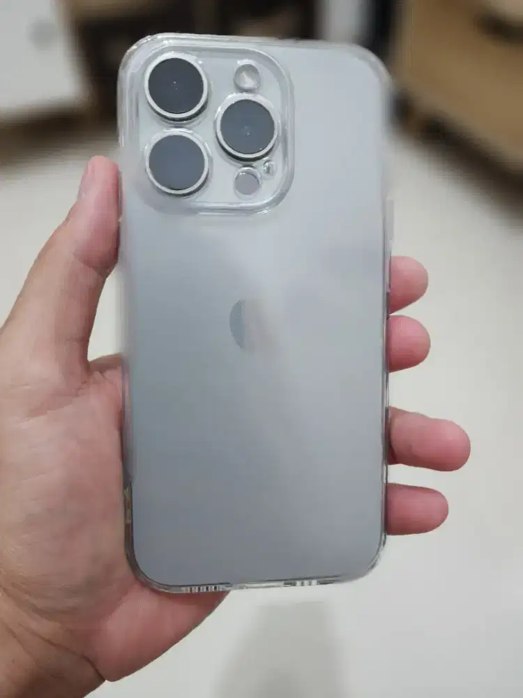 iPhone 15 Pro 128 GB Natural Titanium BH 92% Daftar Beacukai