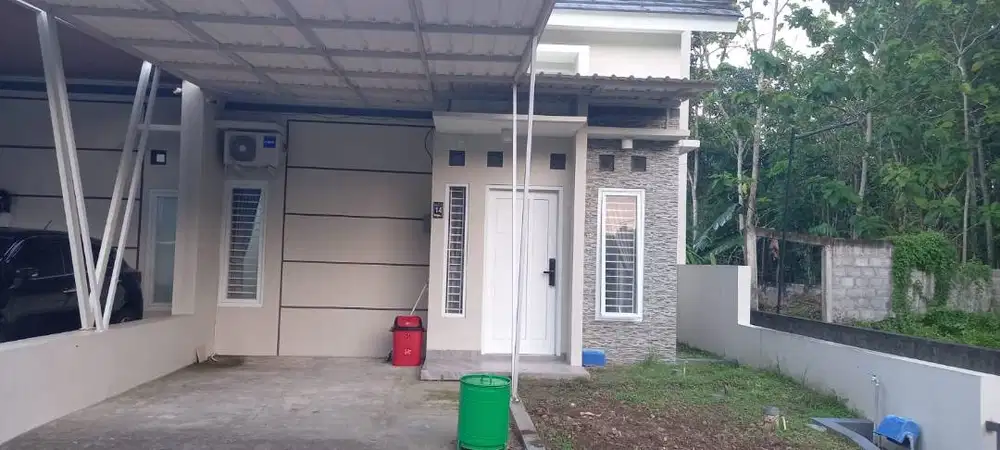 Rumah siap pakai, disewakan terutama bagi yang sudah berkeluarga