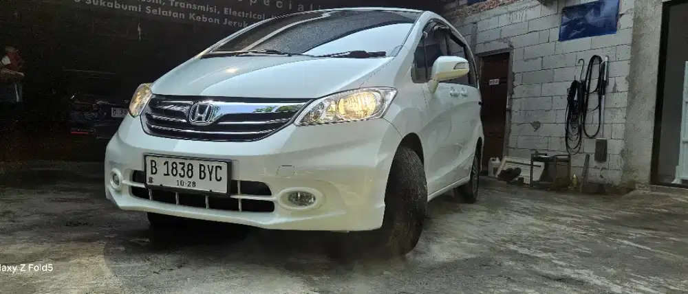 Honda Freed PSD E 2013