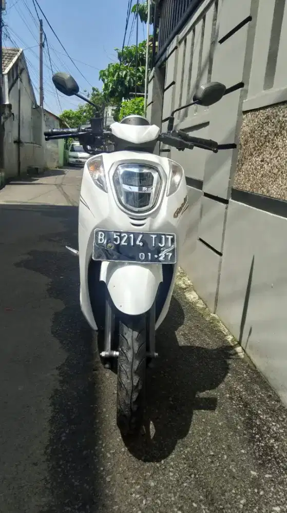 Honda genio ISS esp 2022 putih