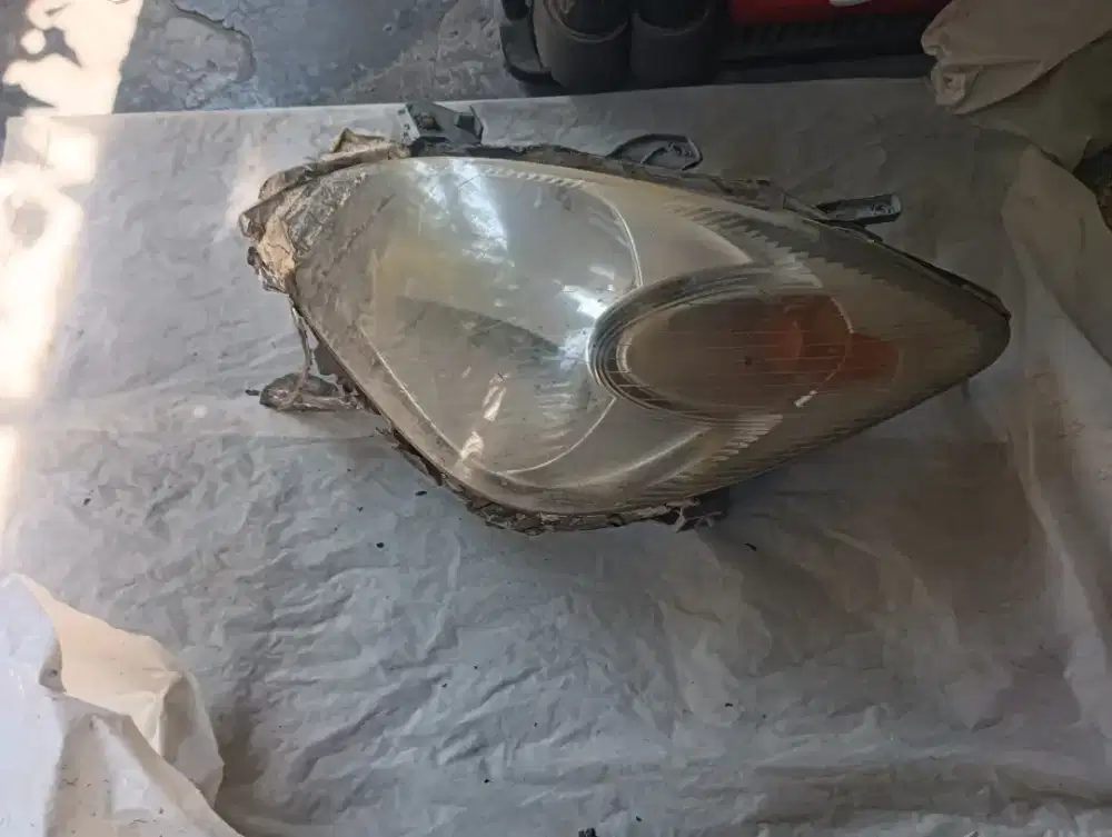 Rumah lampu ori Avanza / Xenia kiri