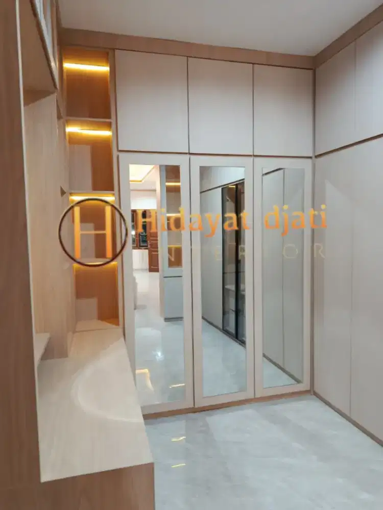 Lemari pakaian modern terjangkau