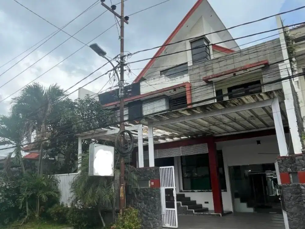 Dijual Rumah Strategis Row Jalan Luas di Dewandaru Suhat Malang