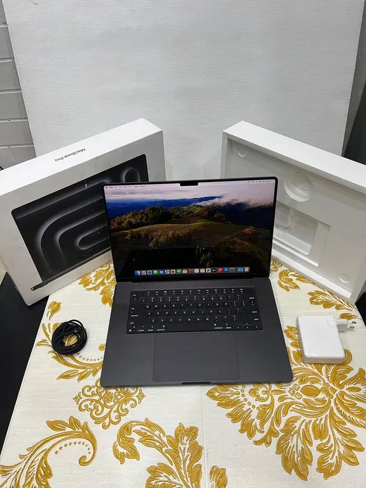 Macbook Pro 16 M3 Pro 18/512GB Second Mulus Fullset IBOX