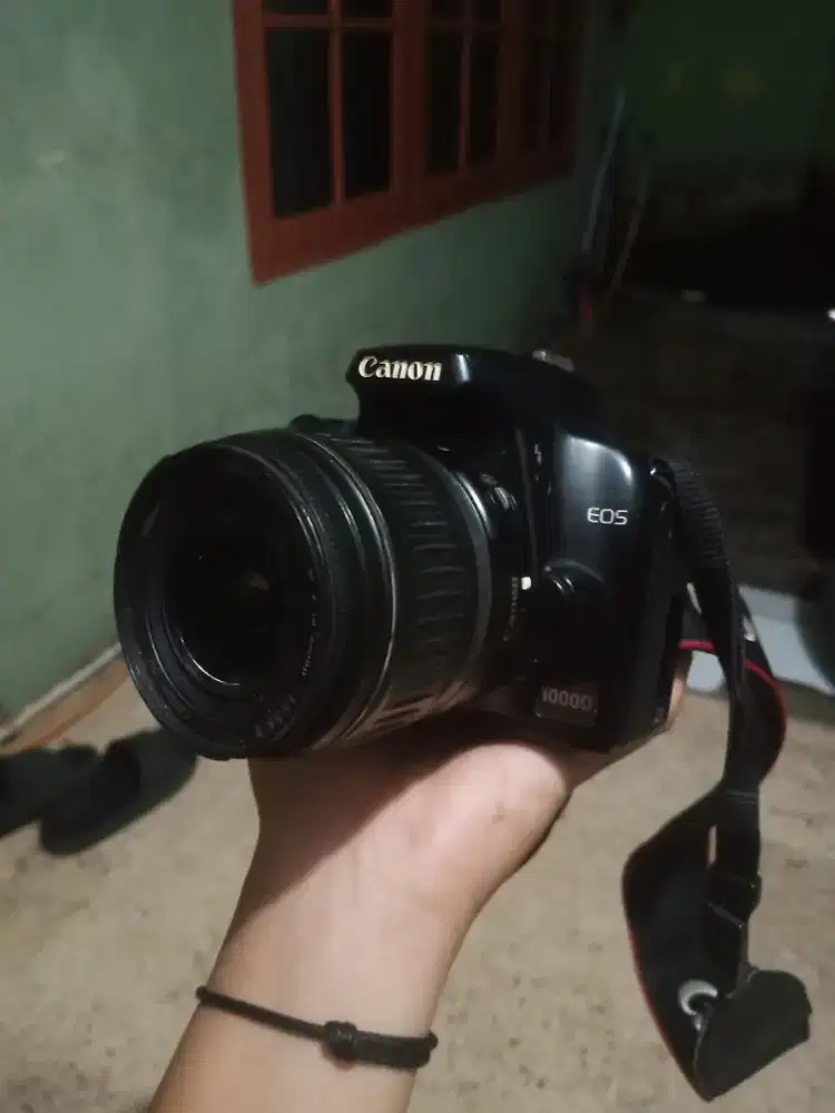 Kamera Canon EOS 1000D kondisi mati buat kanibal
