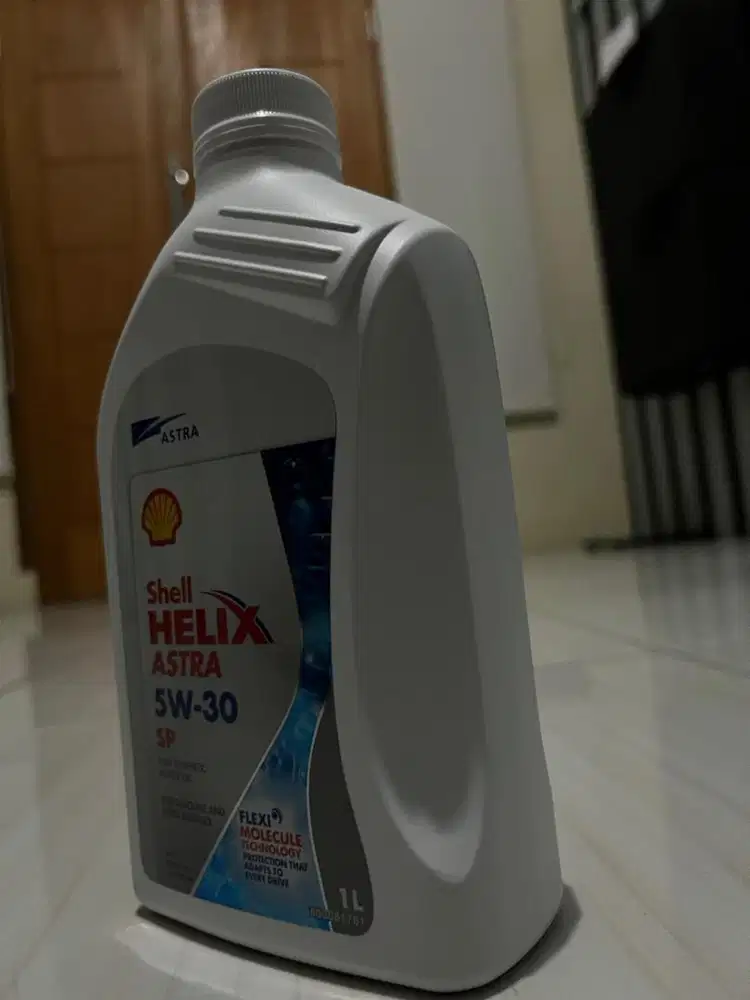 Oli shell helix 5W - 30 (1 liter)