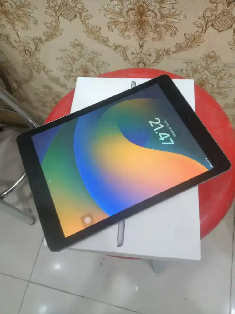 iPad gen 6 internal 32 wifi ex iBox minus finger off SM pemakaian lkp