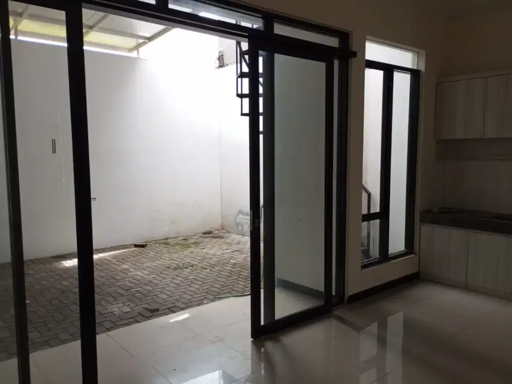 rumah di taman kopo indah v sherwood dekat sekolah dan mall