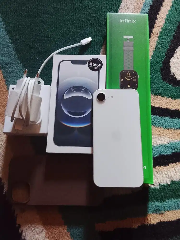 iphone 16e 128gb white pemakaian 1 bulan