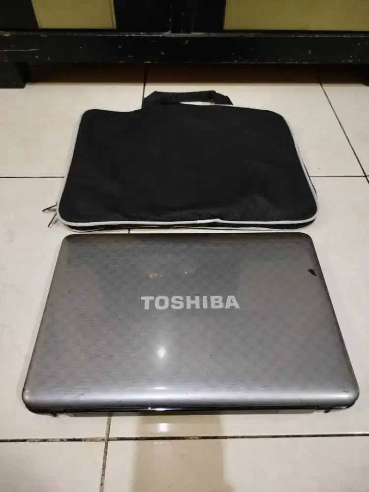 Jual murah Mati Laptop Toshiba satellite L745 mulus