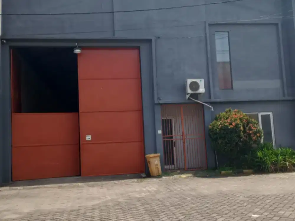 Dijual Cepat Gudang Bambe Driyirejo Gresik