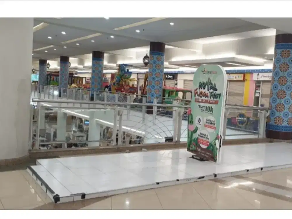Stand Komersial Mall Royal Plaza