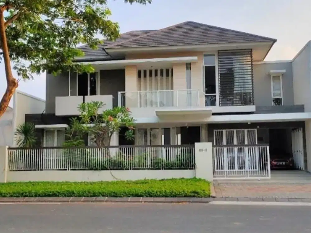 Royal Residence Mainroad RoW Luebar