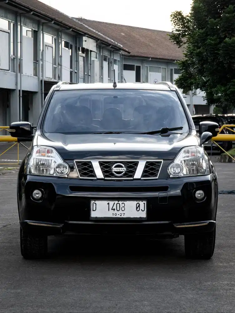 Nissan X-Trail 2.5 st matic 2009 hitam