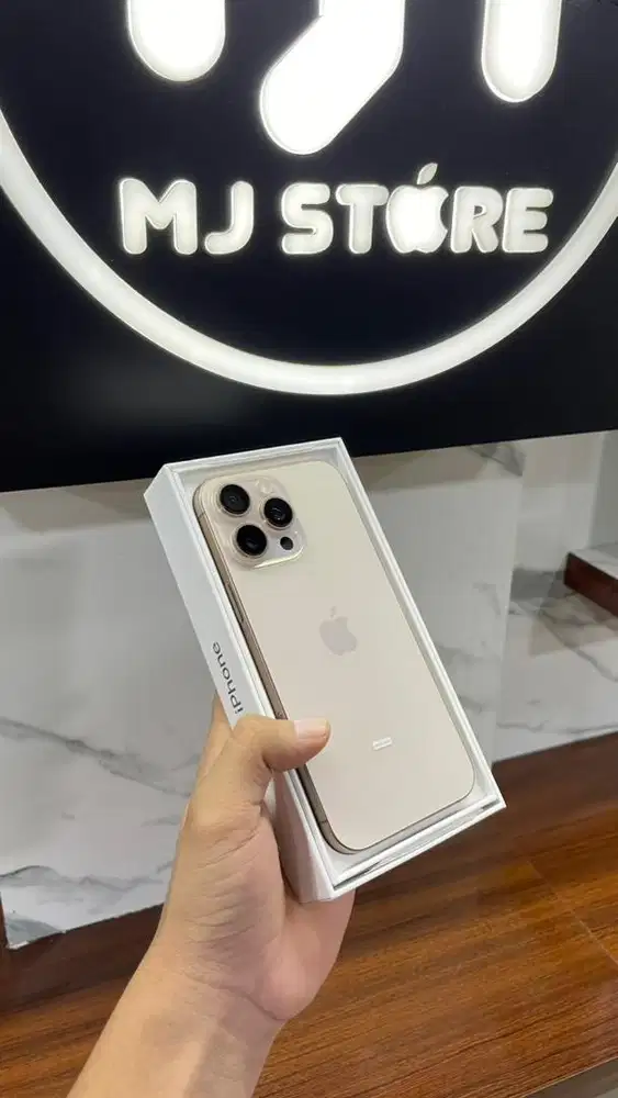 iPhone 16 Promax 512 gb ex iBox bh 98% garansi aktif sampai Mei 2026