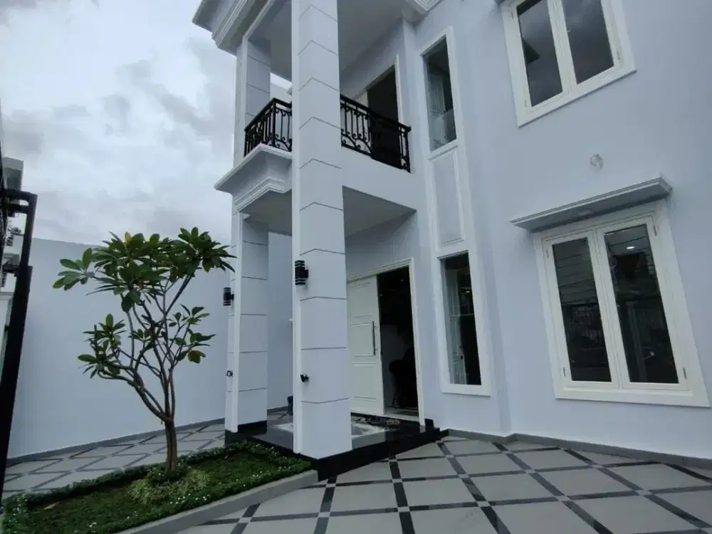 Rumah Mewah Duren Sawit Jakarta Timur dalam Komplek