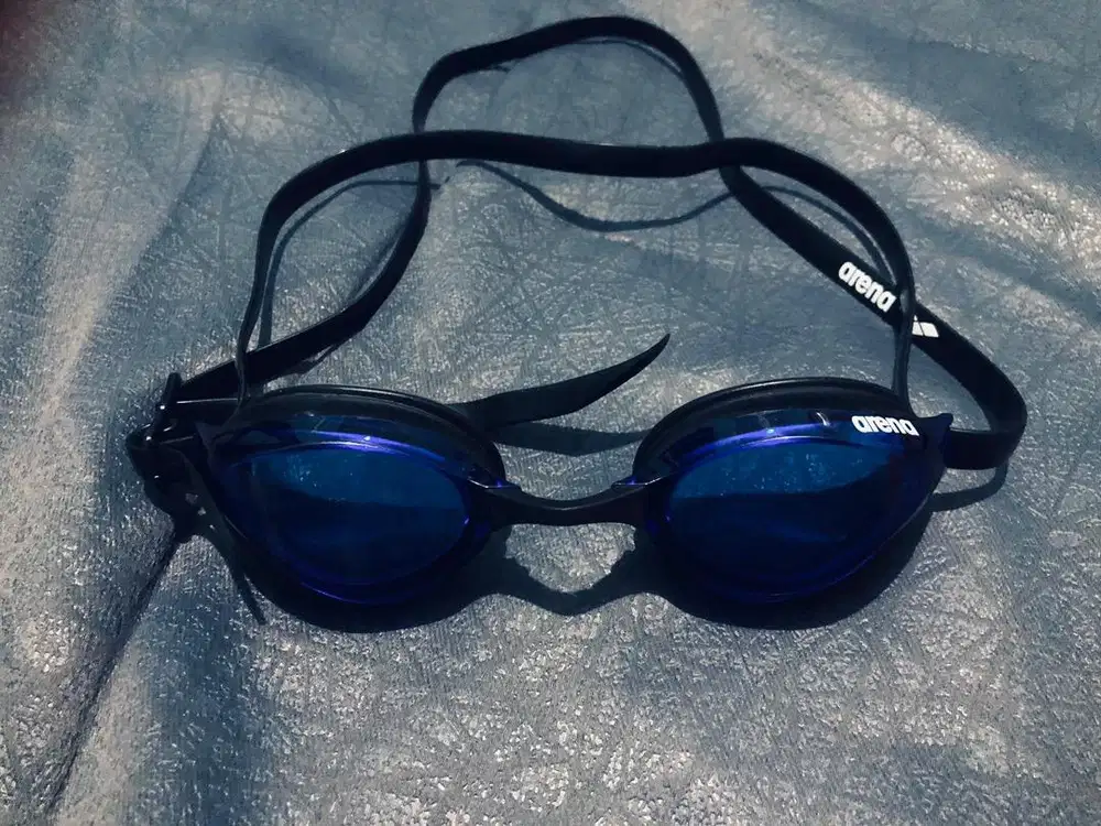 Arena Tracks Goggle (Kacamata Renang)