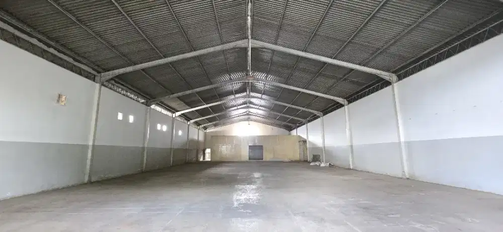 DI SEWAKAN GUDANG DI SRONDOL BANYUMANIK - SEMARANG SELATAN