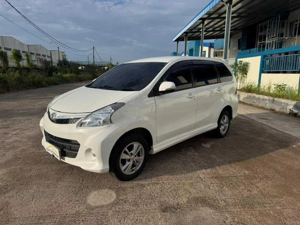 TOYOTA AVANZA VELOZ 1.5 AT 2013